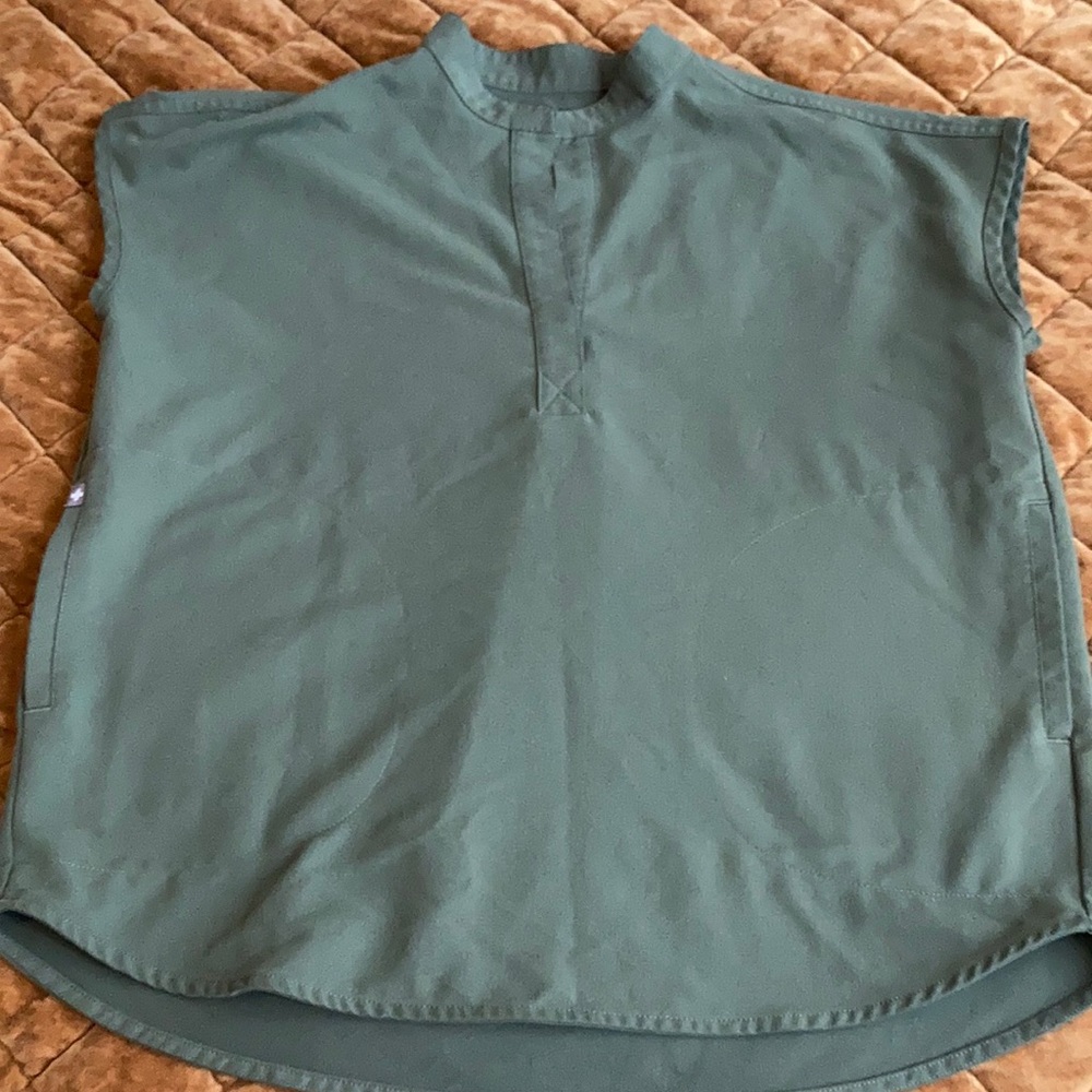 Figs mandarin scrub top size XS